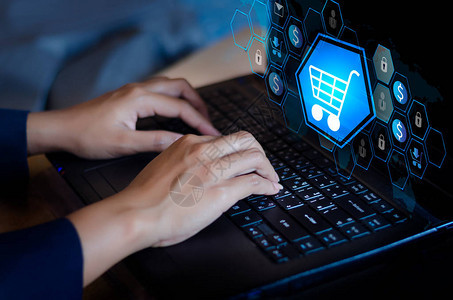 虛擬購物新視界 卡通風格數字手寫墻上的互聯網購物體驗